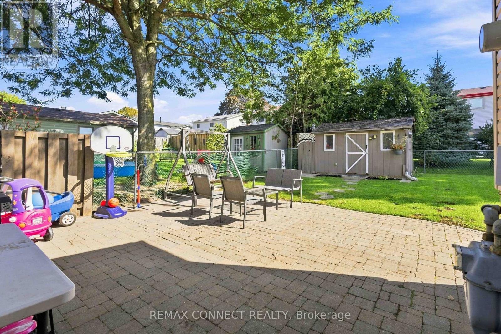 31 ROSER CRESCENT - 37