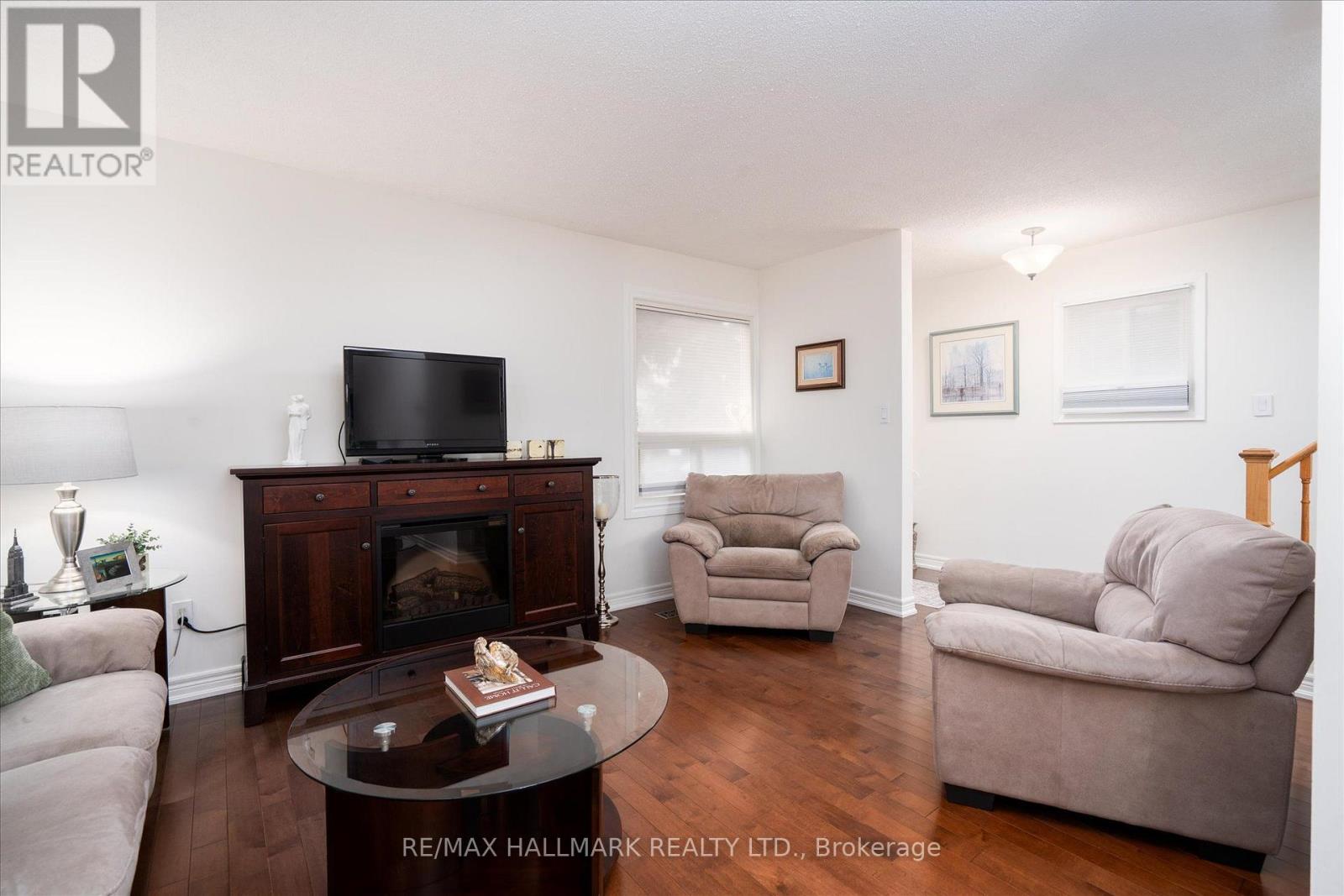 72 TAMS DRIVE - 10