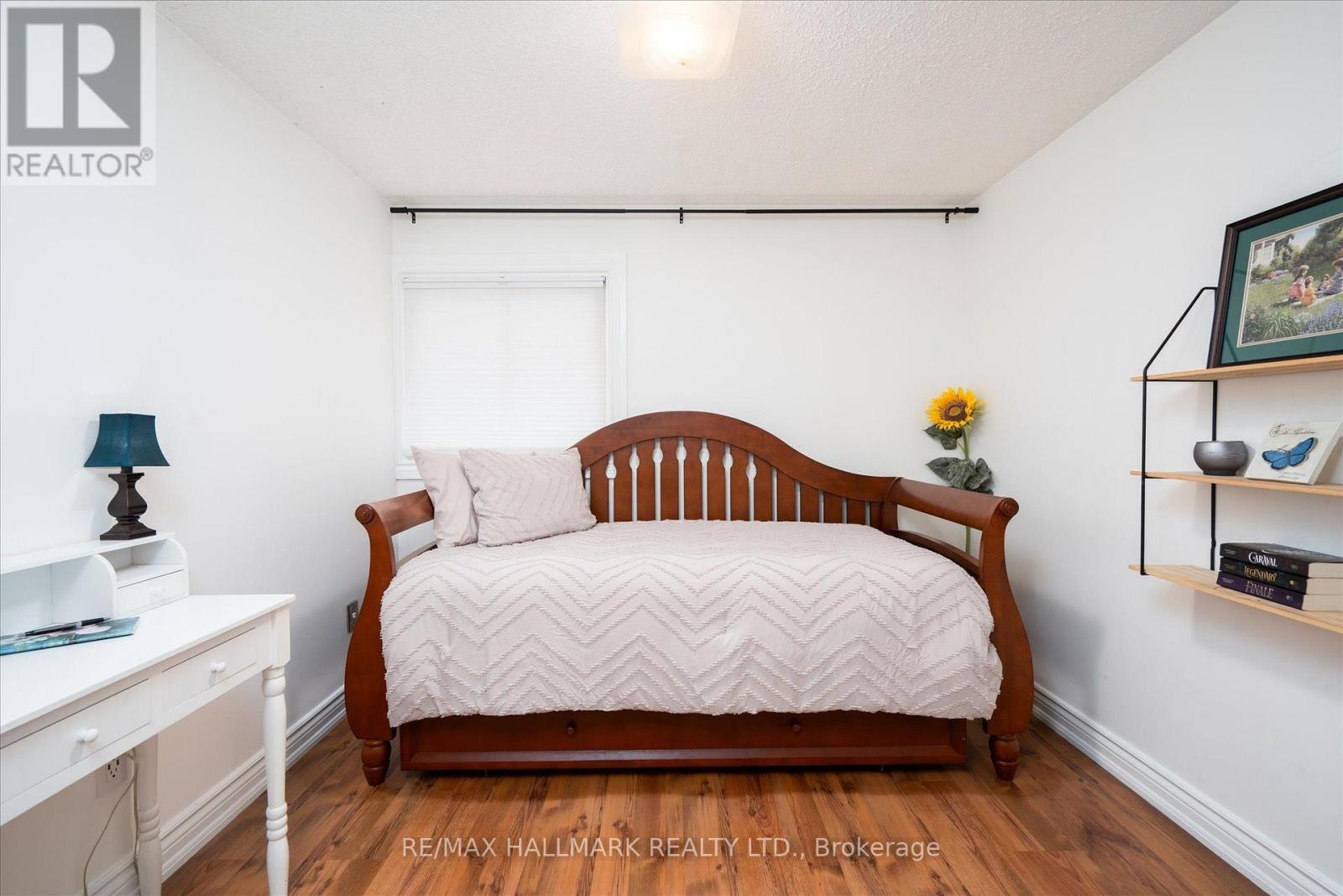 72 TAMS DRIVE - 23