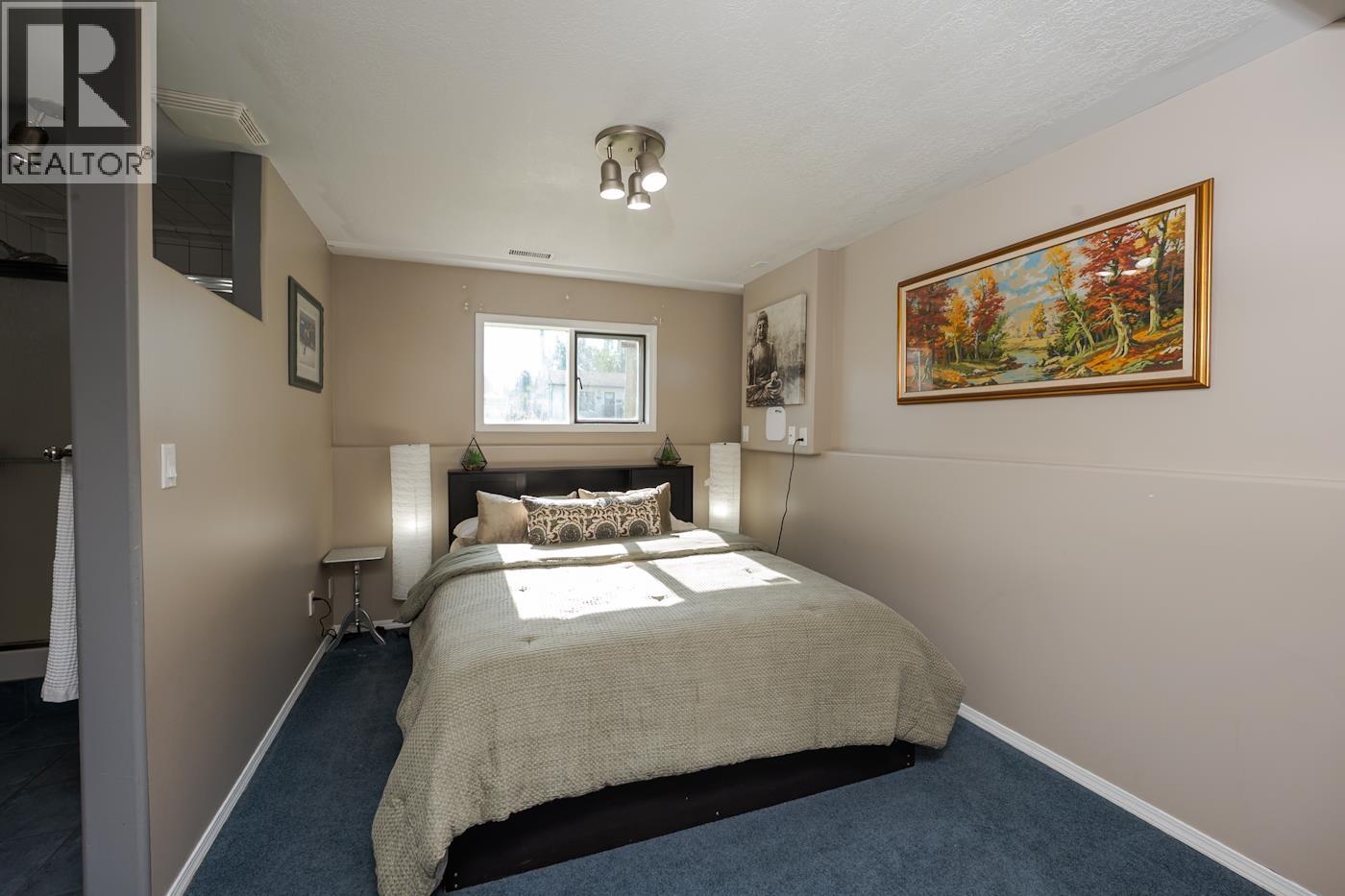 7823 MILLER CRESCENT - 24