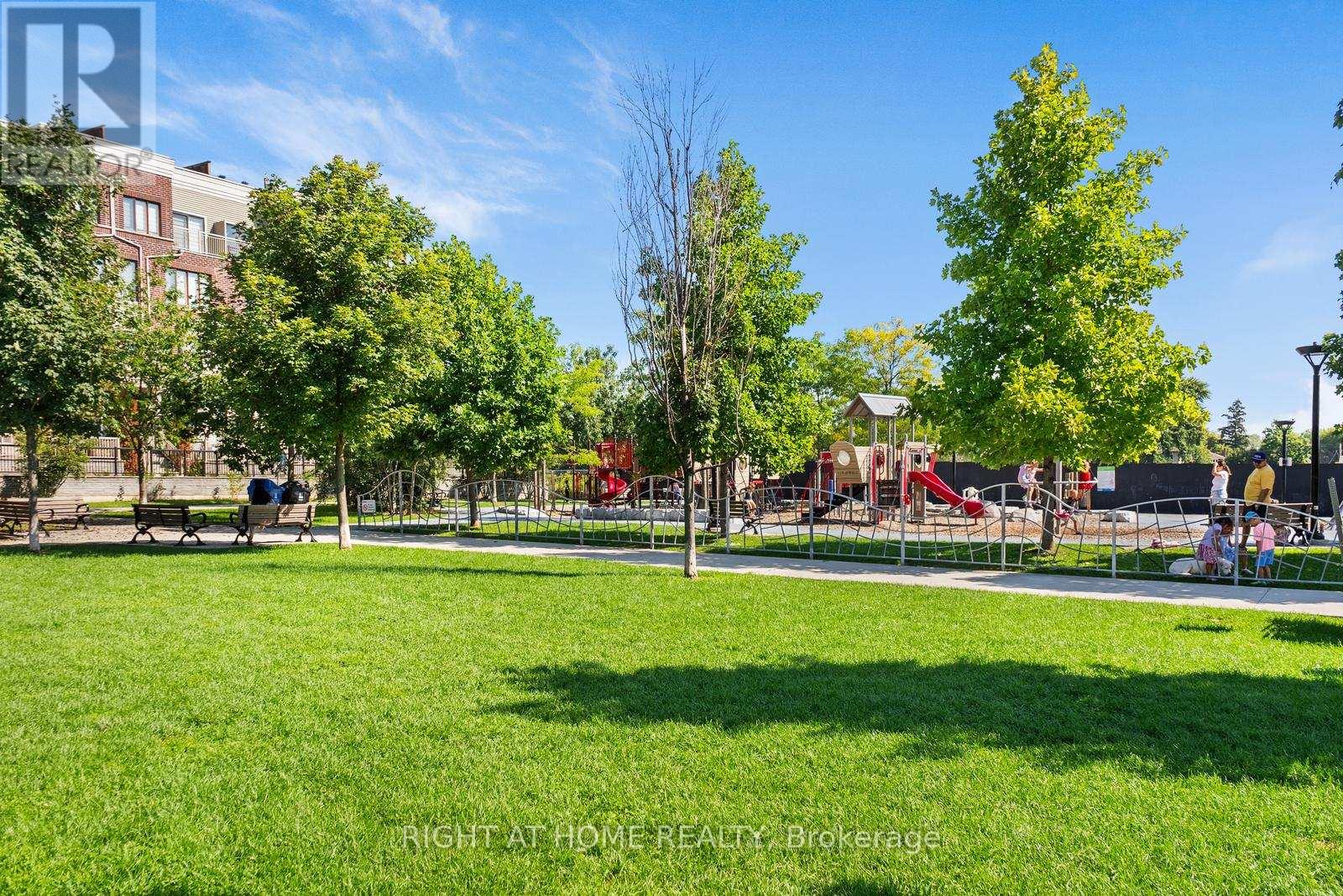 #17 85 EASTWOOD PARK GARDENS - 37