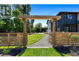 2 3333 Henderson Rd, Oak Bay, BC V8P5A5 Photo 35