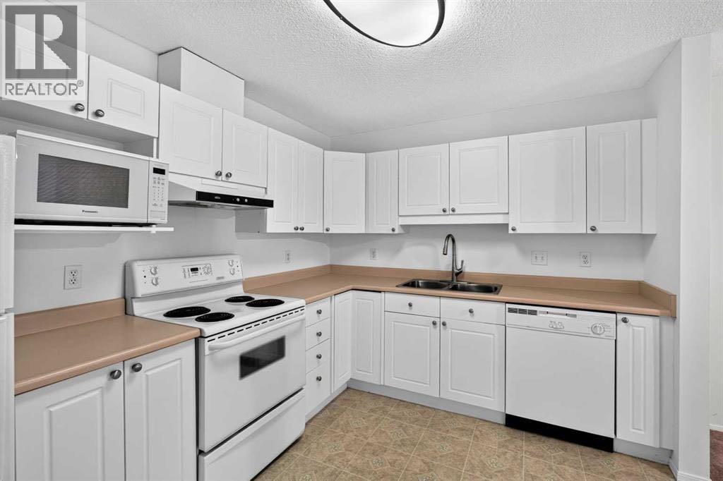 3205 Sienna Park Green SW, Calgary — photo 5
