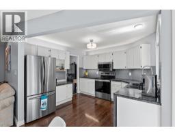 4pc Ensuite bath - 3418 Mariposa Court, Kelowna, BC V1W2S9 Photo 10