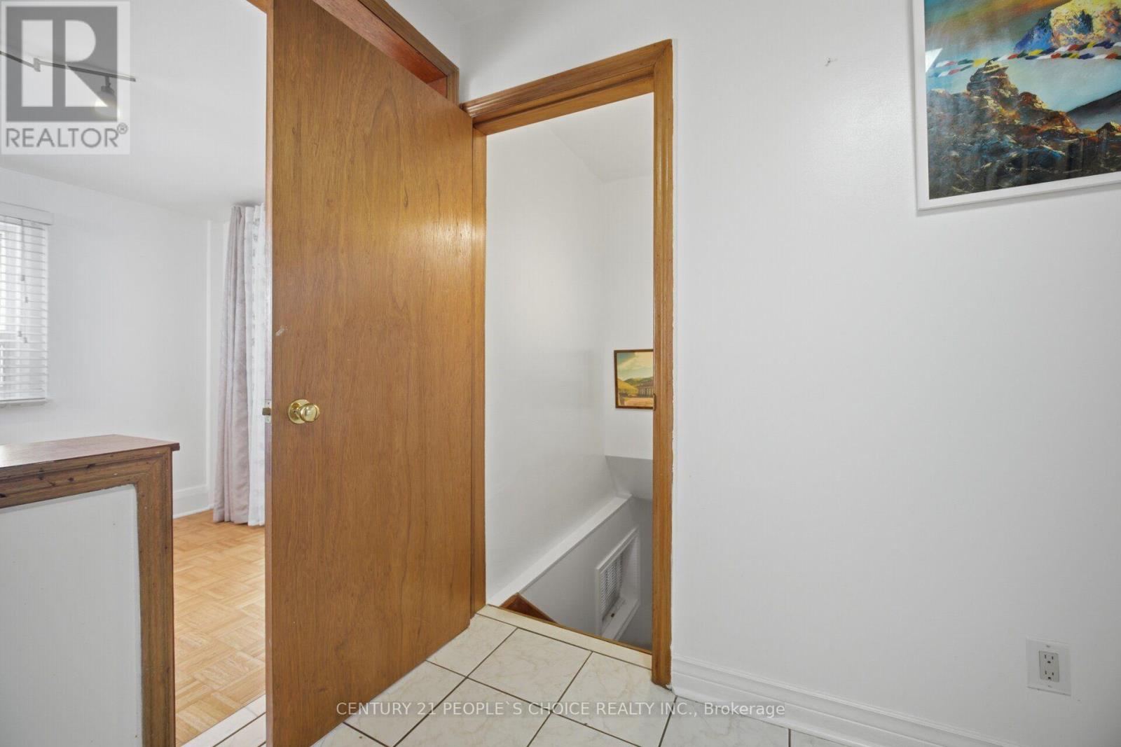 161 NORTHLAND AVENUE - 27