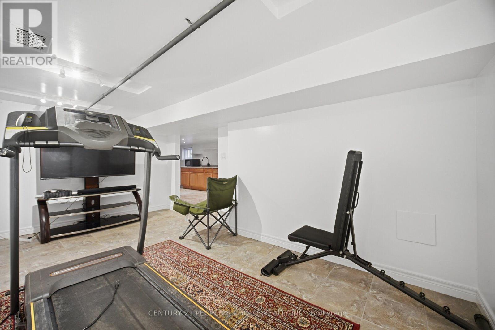 161 NORTHLAND AVENUE - 33
