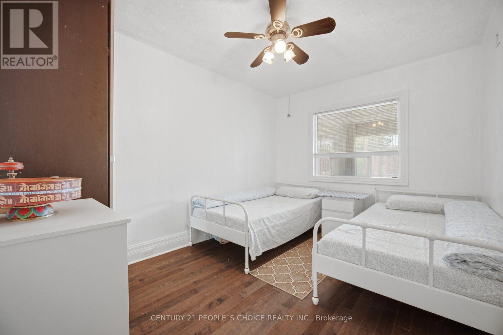 161 NORTHLAND AVENUE - 38