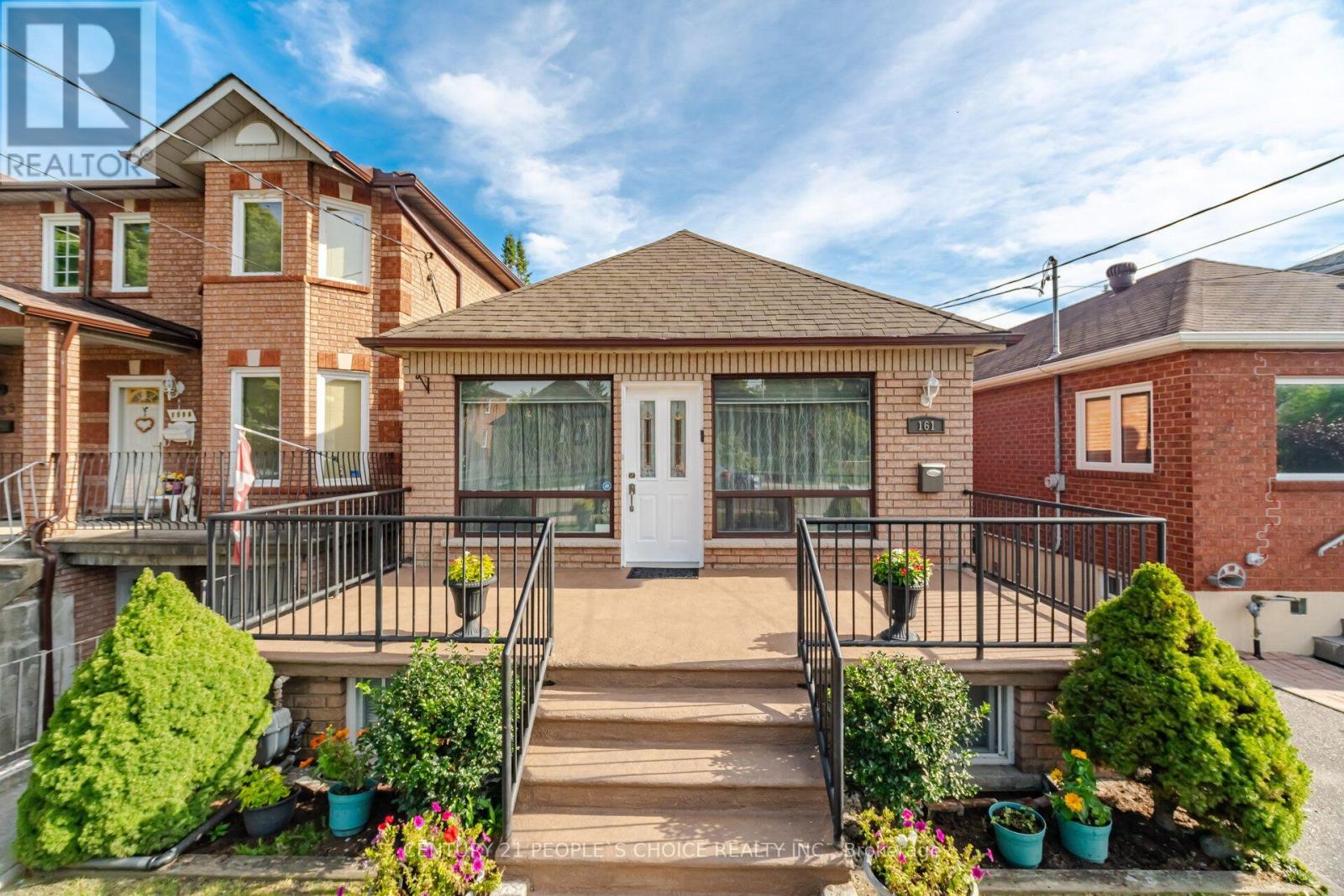161 NORTHLAND AVENUE - 4