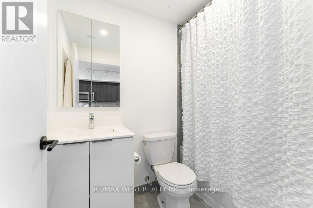 #3206 20 SHORE BREEZE DRIVE - 12