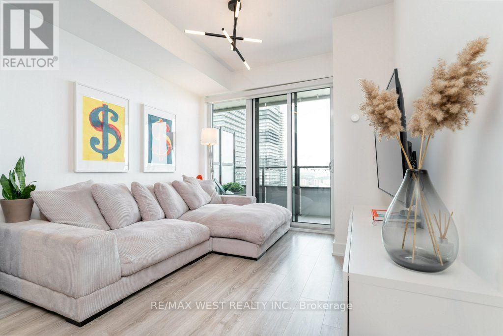 #3206 20 SHORE BREEZE DRIVE - 9