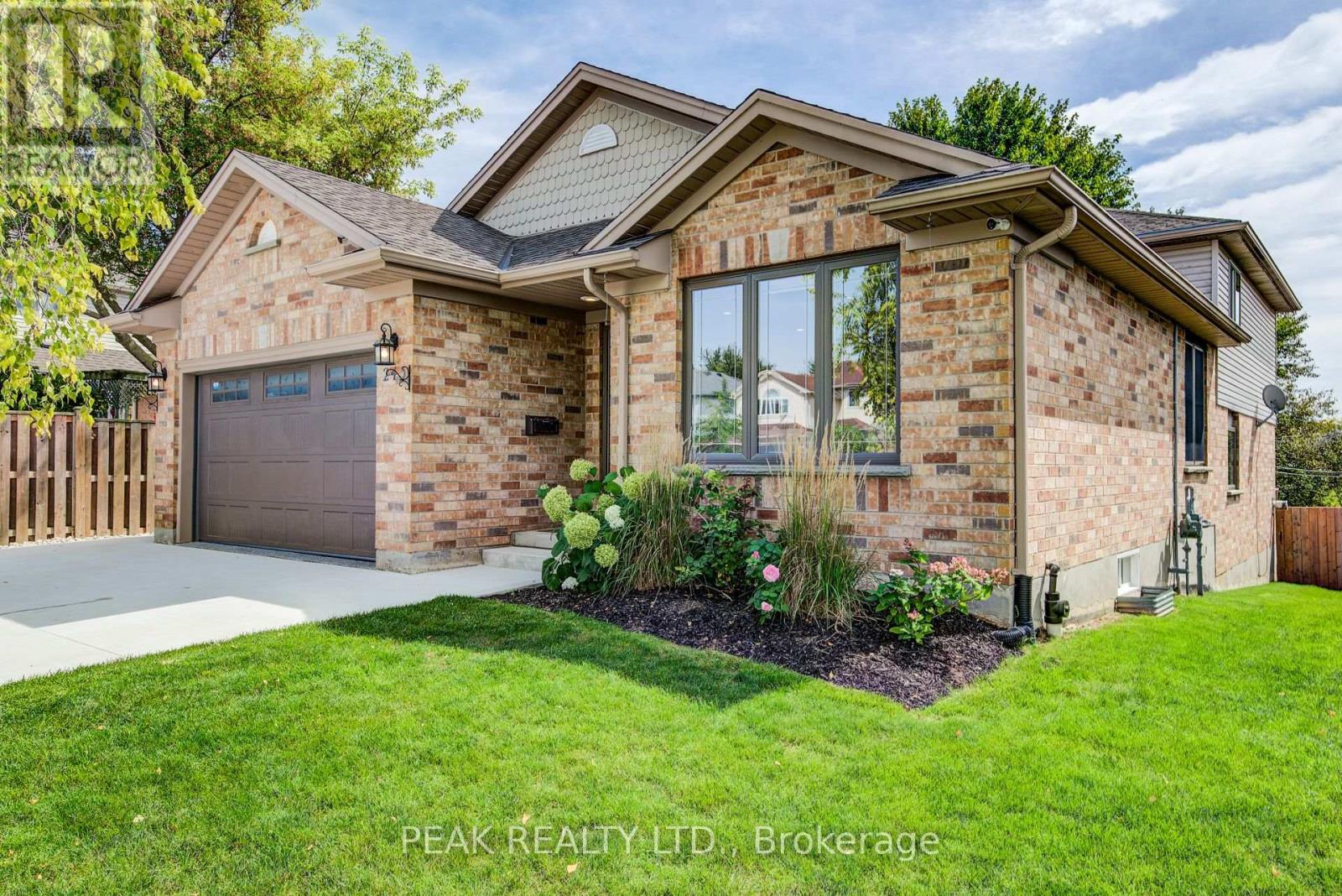 245 SCHNELLER DRIVE — photo 3