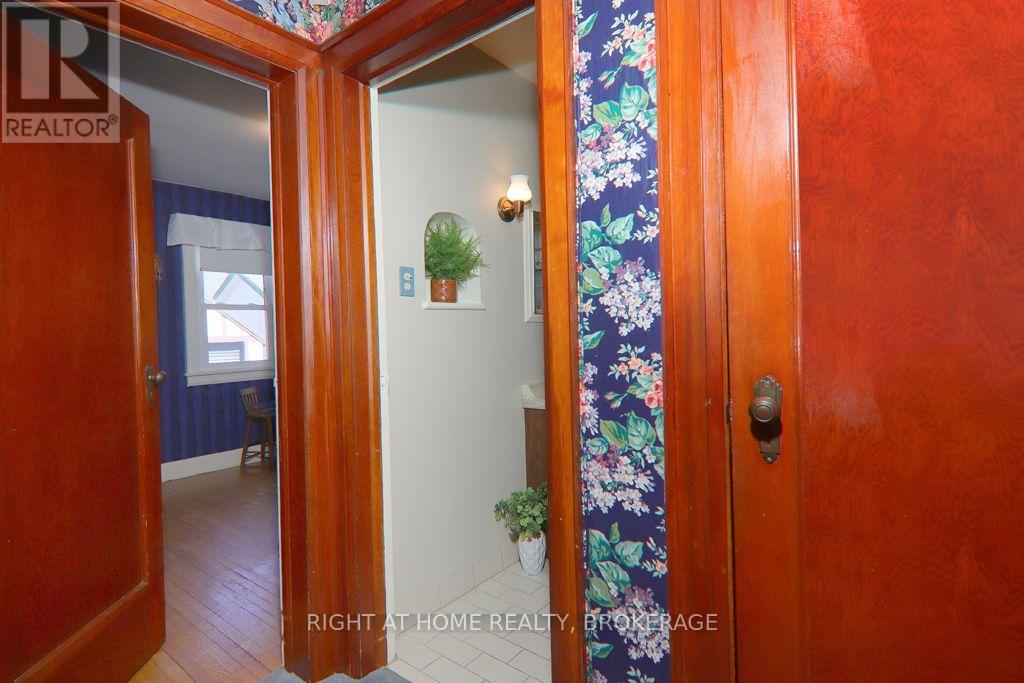 31 STUART AVENUE - Image 24
