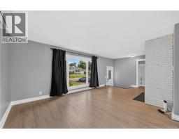 Living room - 641 Charline Avenue, Dieppe, NB E1A1C7 Photo 9