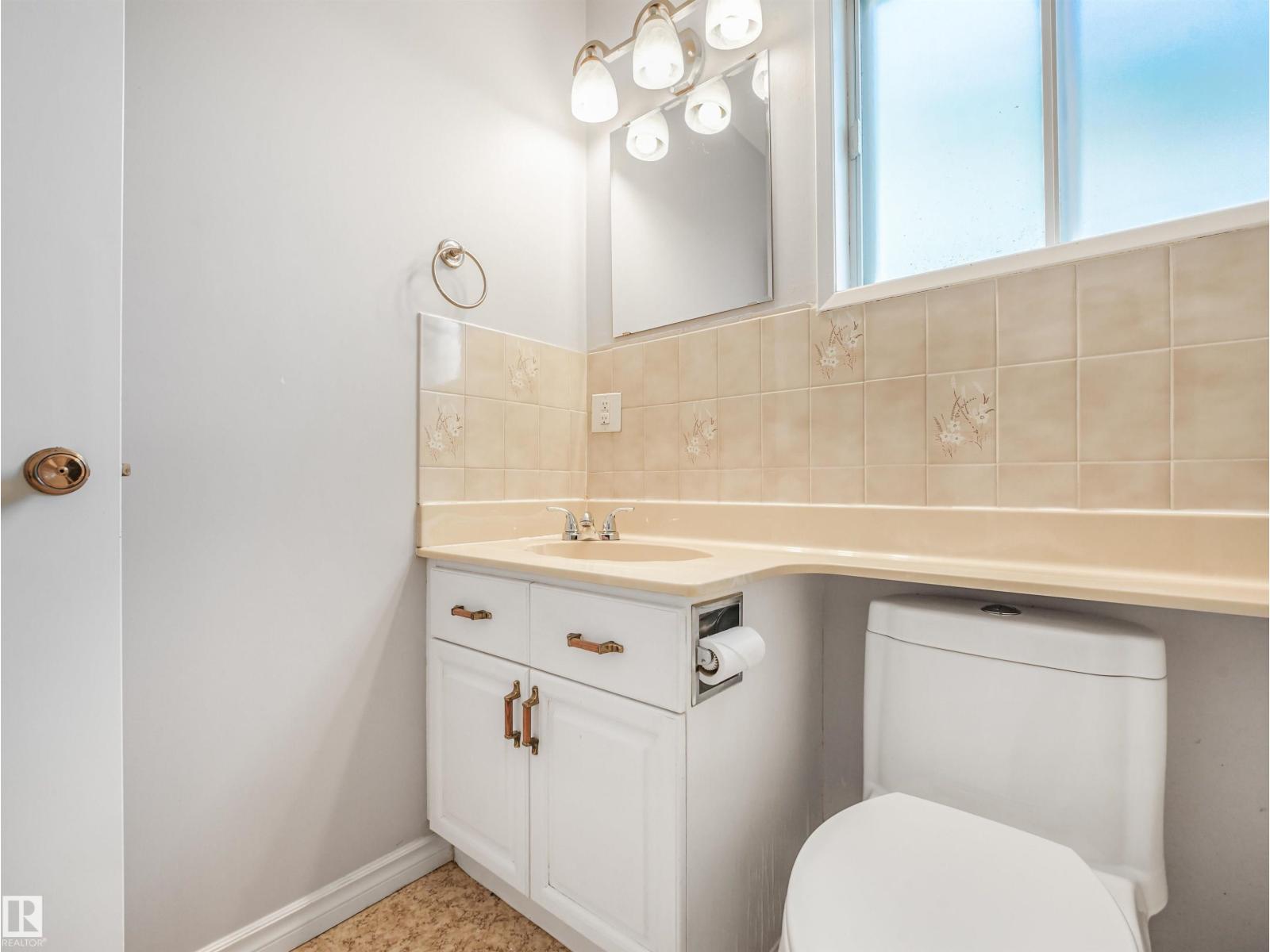 15714 78 ST NW - 41