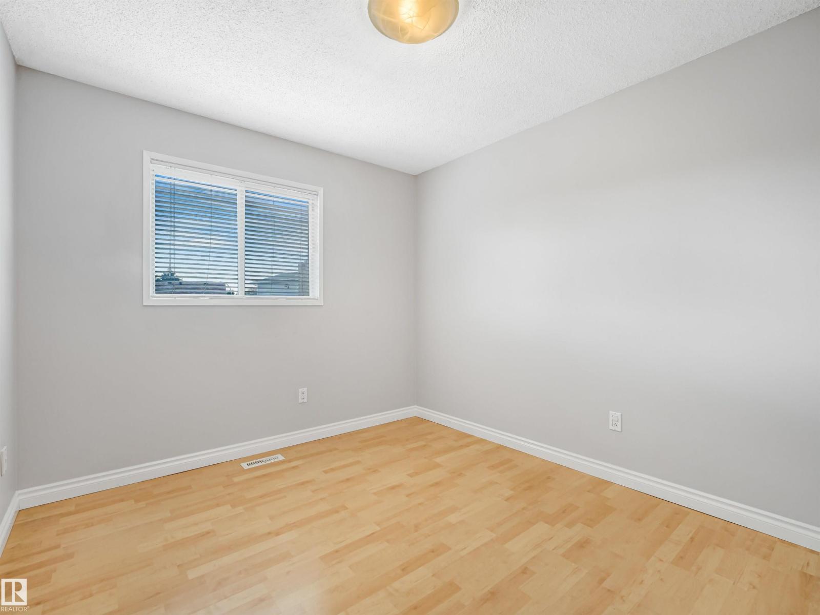 15714 78 ST NW - 47