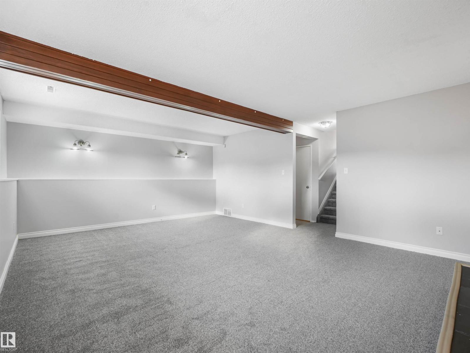 15714 78 ST NW - 55
