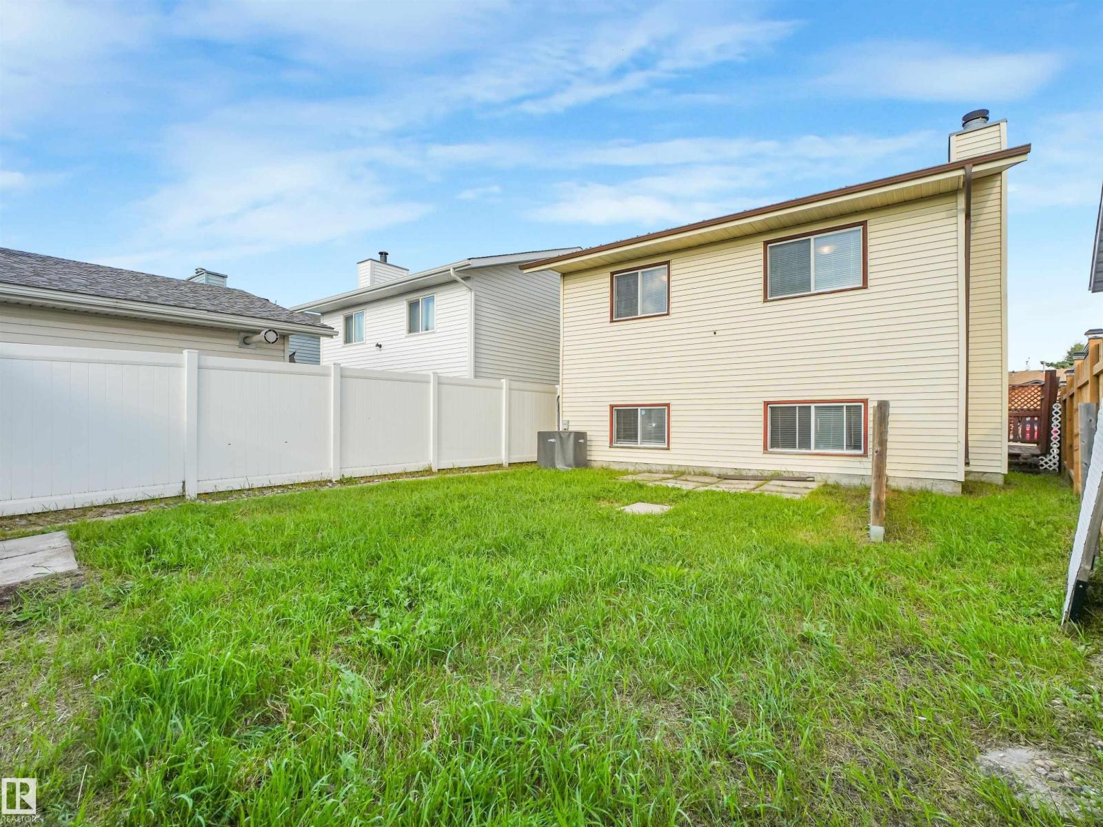 15714 78 ST NW - 26