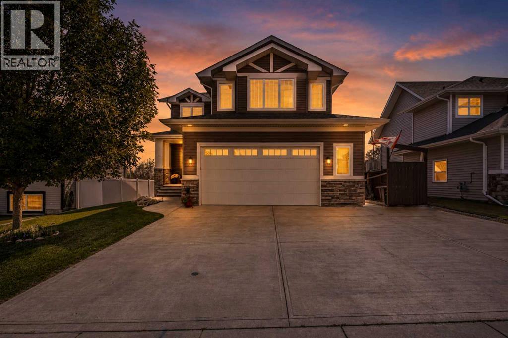 12 Edina Close, Lacombe — photo 2