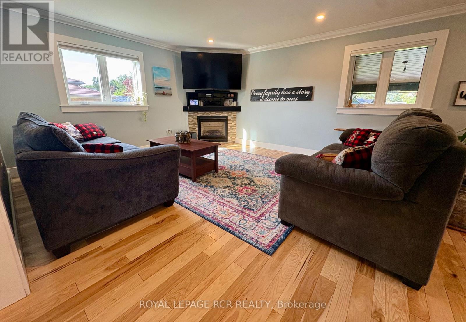 16 LOREE DRIVE, Adjala-Tosorontio (Everett) — photo 5