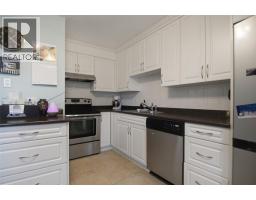 Foyer - 2505 Sunset Drive Unit# 1, Kamloops, BC V2C4K1 Photo 11