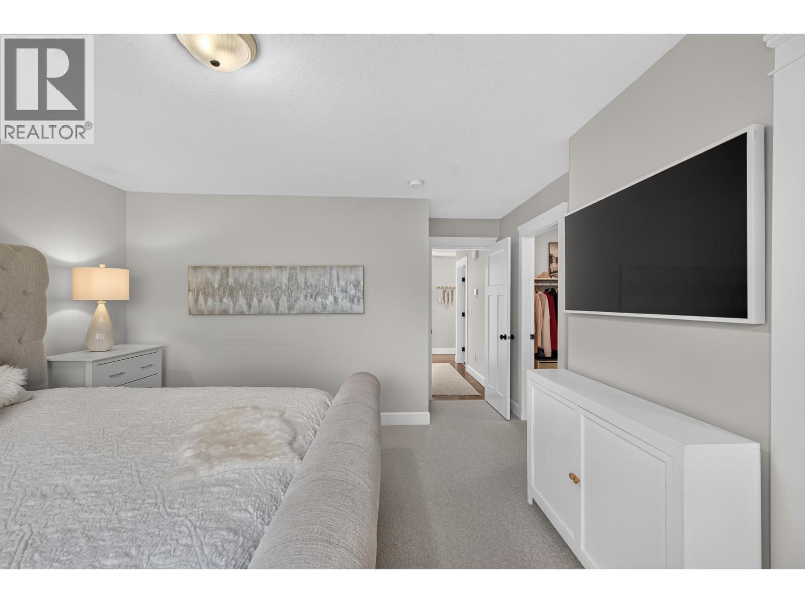 10611 109 STREET - Image 24