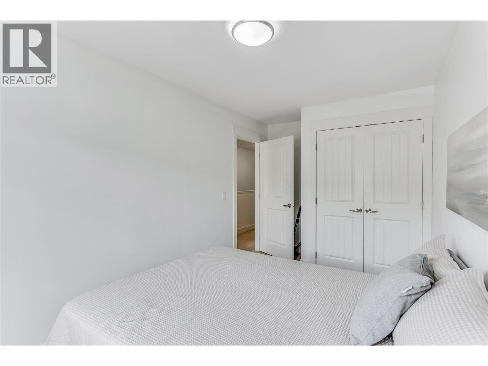 #51 600 Sherwood Road - 16