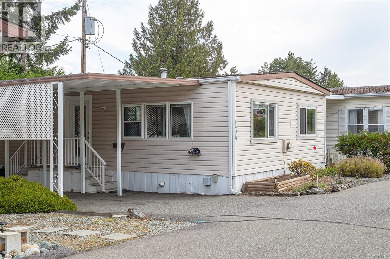 134 6325 Metral Dr S, Nanaimo — photo 3
