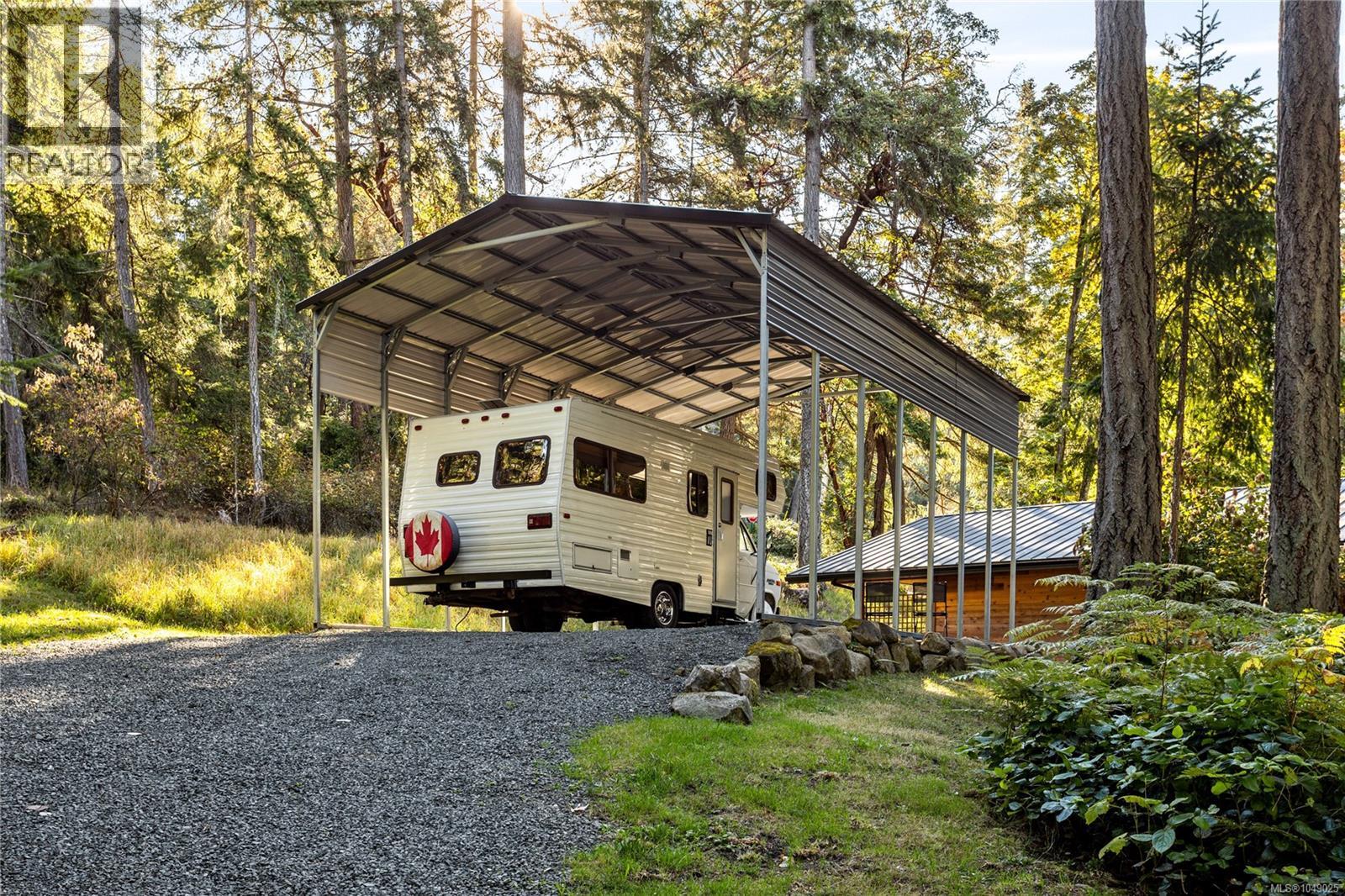 256 Forbes Dr - Image 38