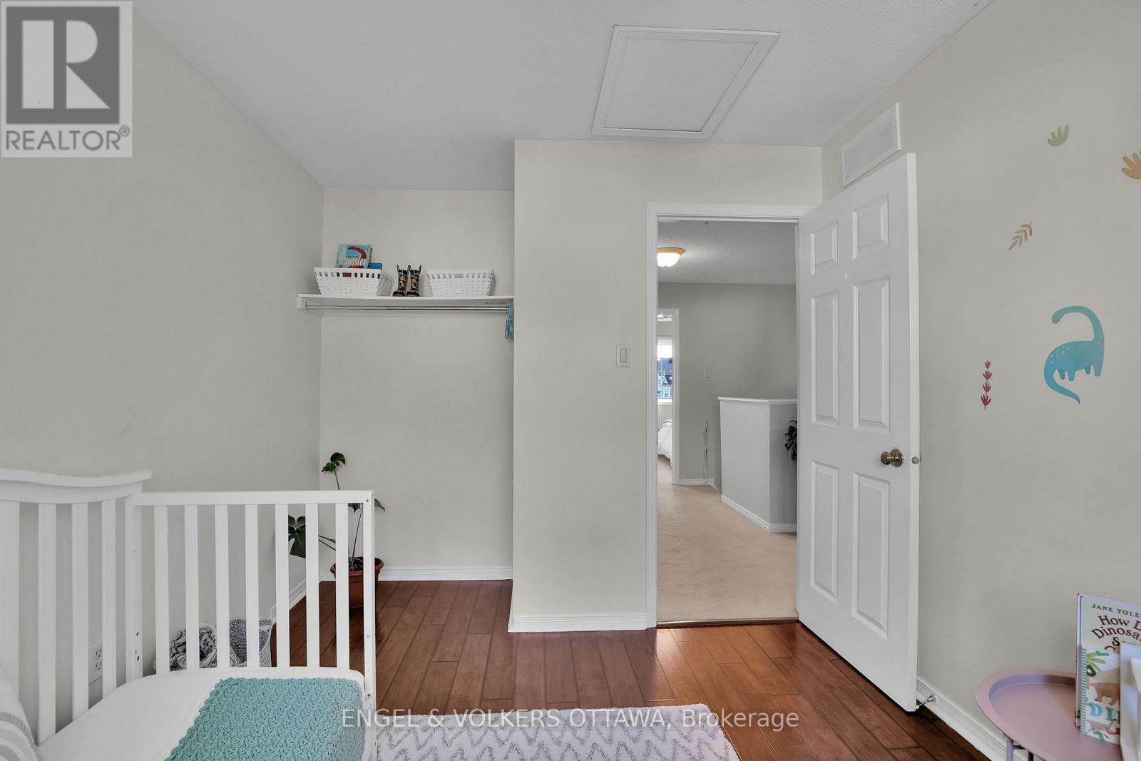 3 Bed, 2 Bath House for Sale in Ottawa – 1632 VARENNES BOULEVARD, Ottawa – MLS# X13761746 - Image 21