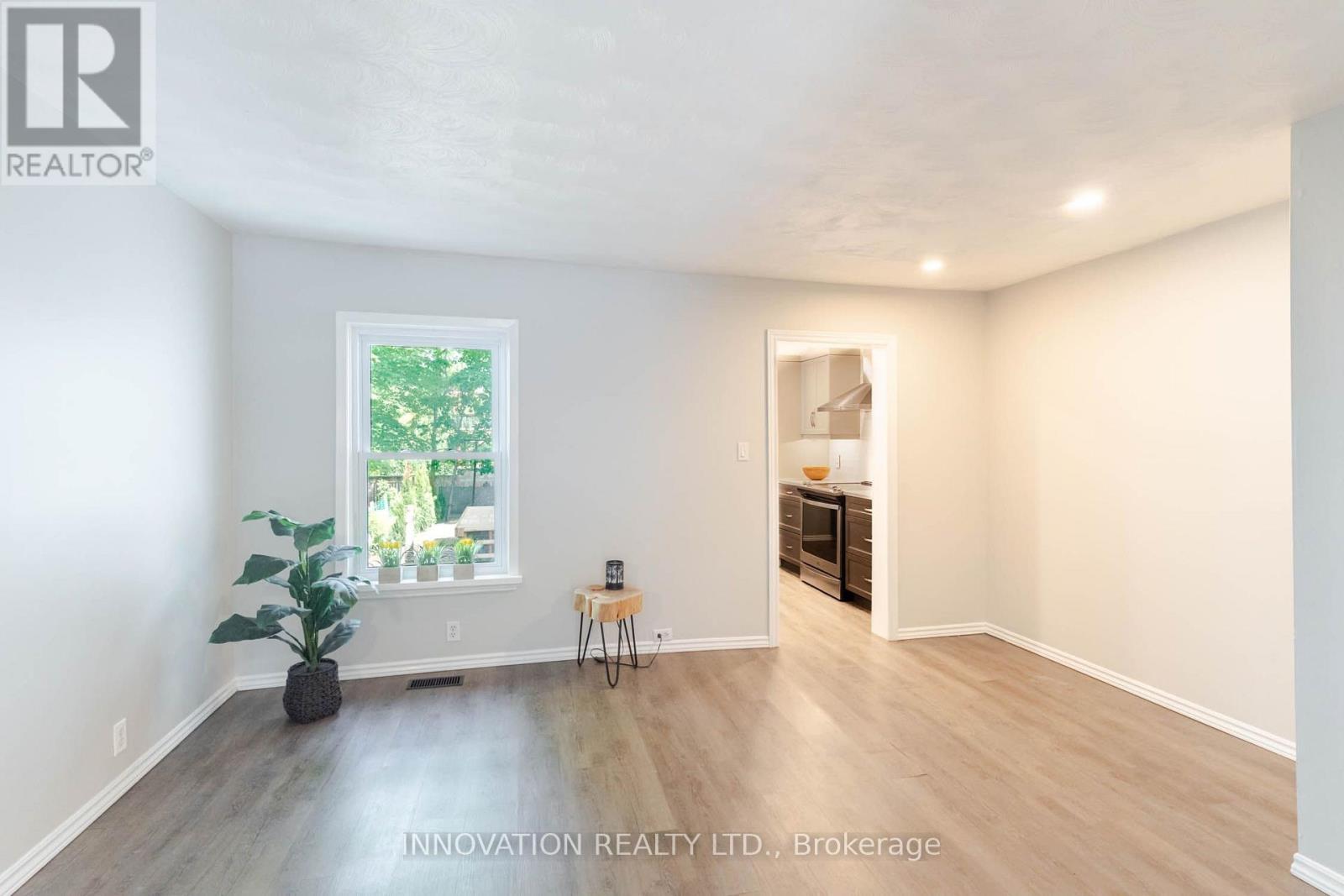 106 JAMES STREET E - Image 14