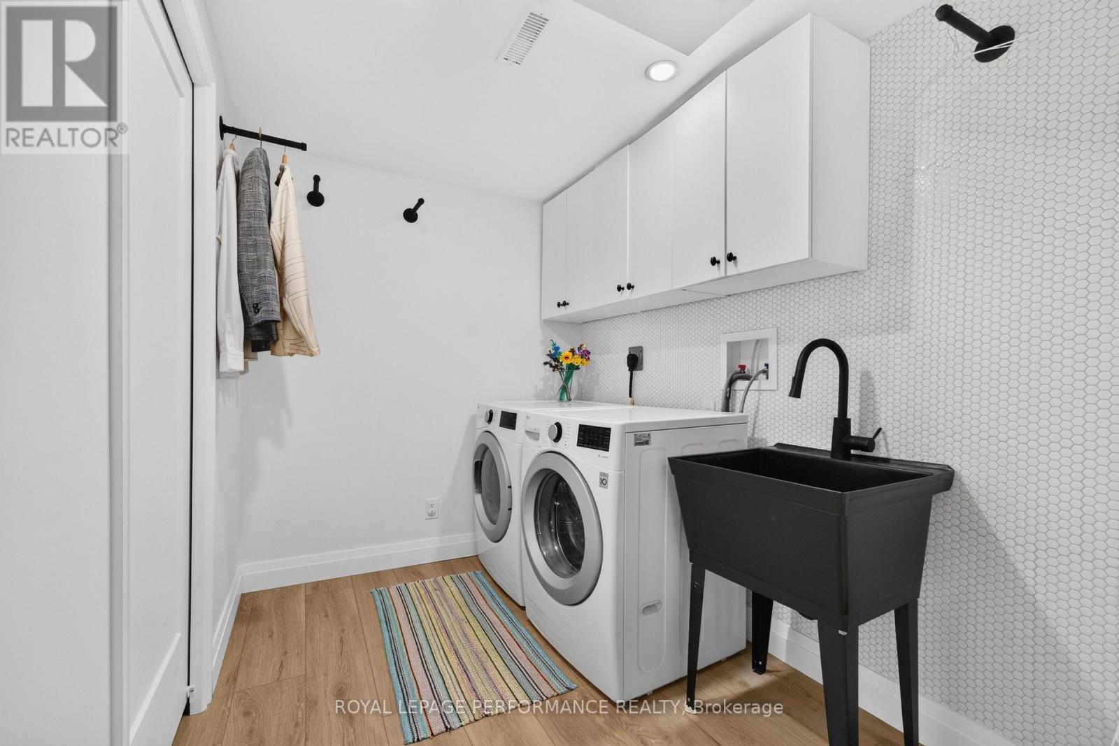 #16 1160 SHILLINGTON AVENUE - 42