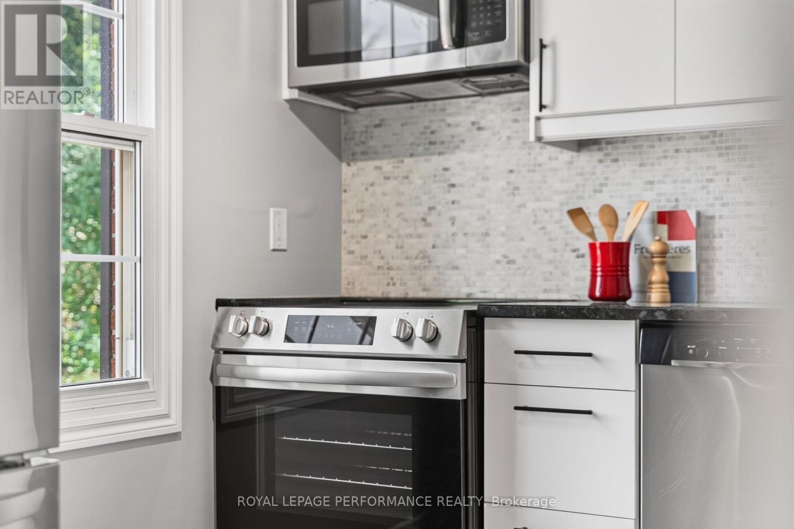 16 - 1160 Shillington Avenue