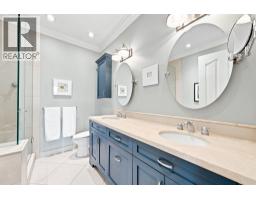 411 3 Renaissance Square, New Westminster, BC V3M6K4 Photo 21