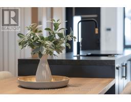 199 Arlington Avenue, Toronto, ON M6C2Z4 Photo 42