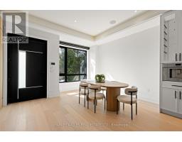 Bathroom - 199 Arlington Avenue, Toronto, ON M6C2Z4 Photo 6