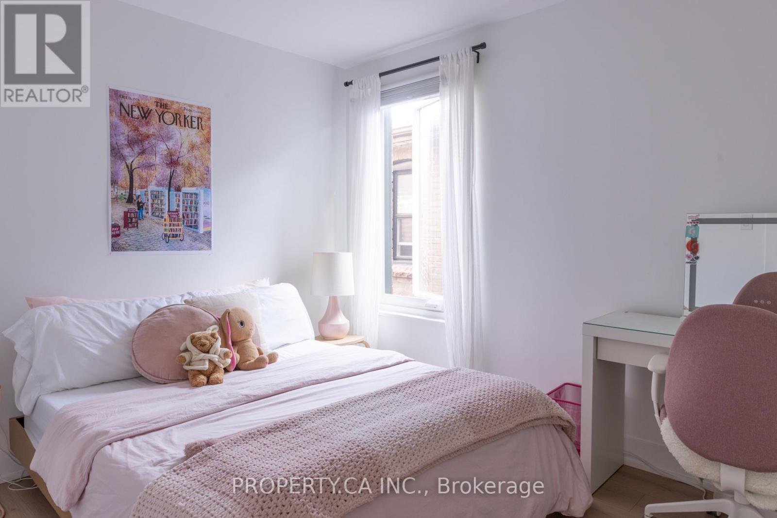 301 GRACE STREET - 21