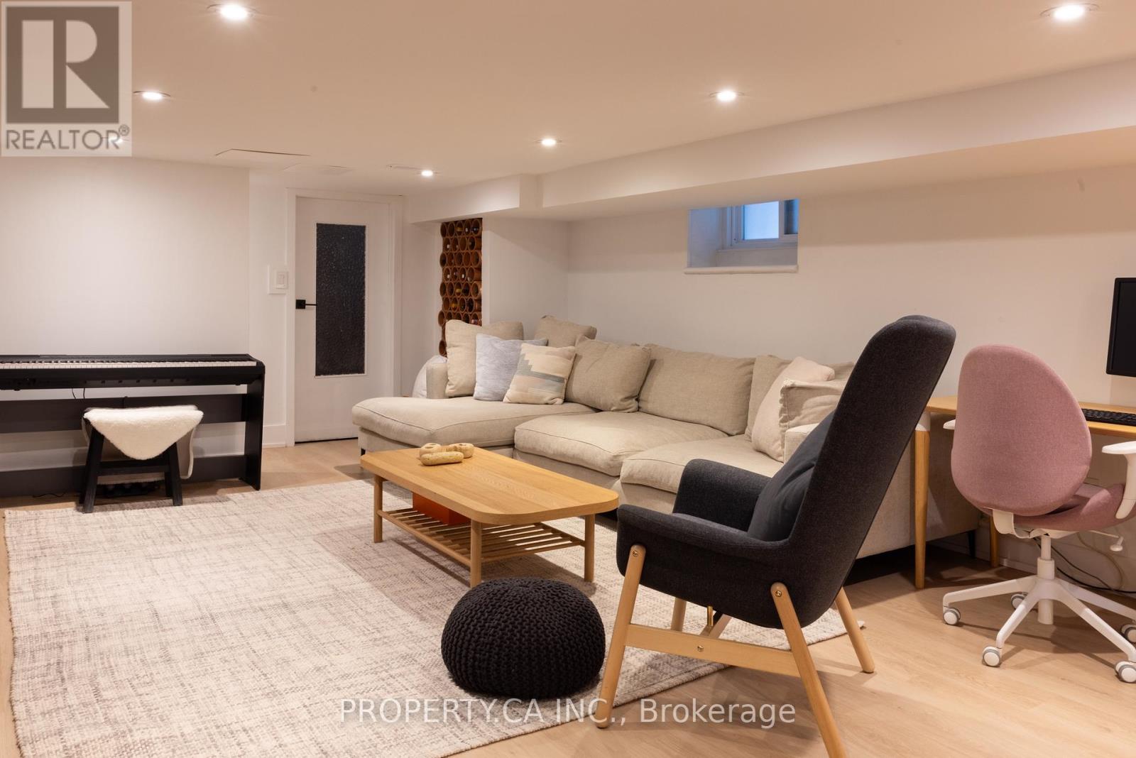 301 GRACE STREET - 34