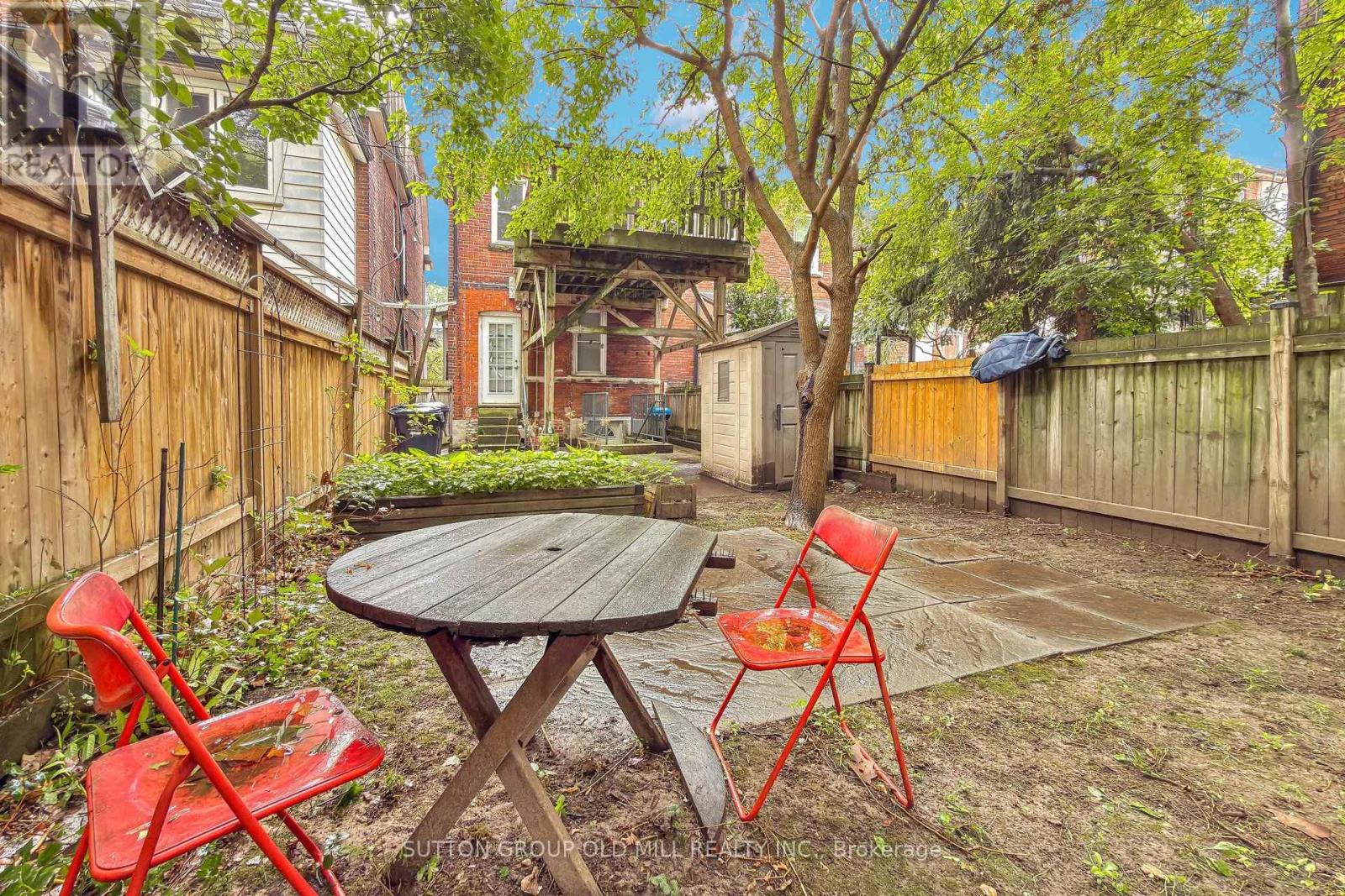 1060 COLLEGE STREET - Image 44