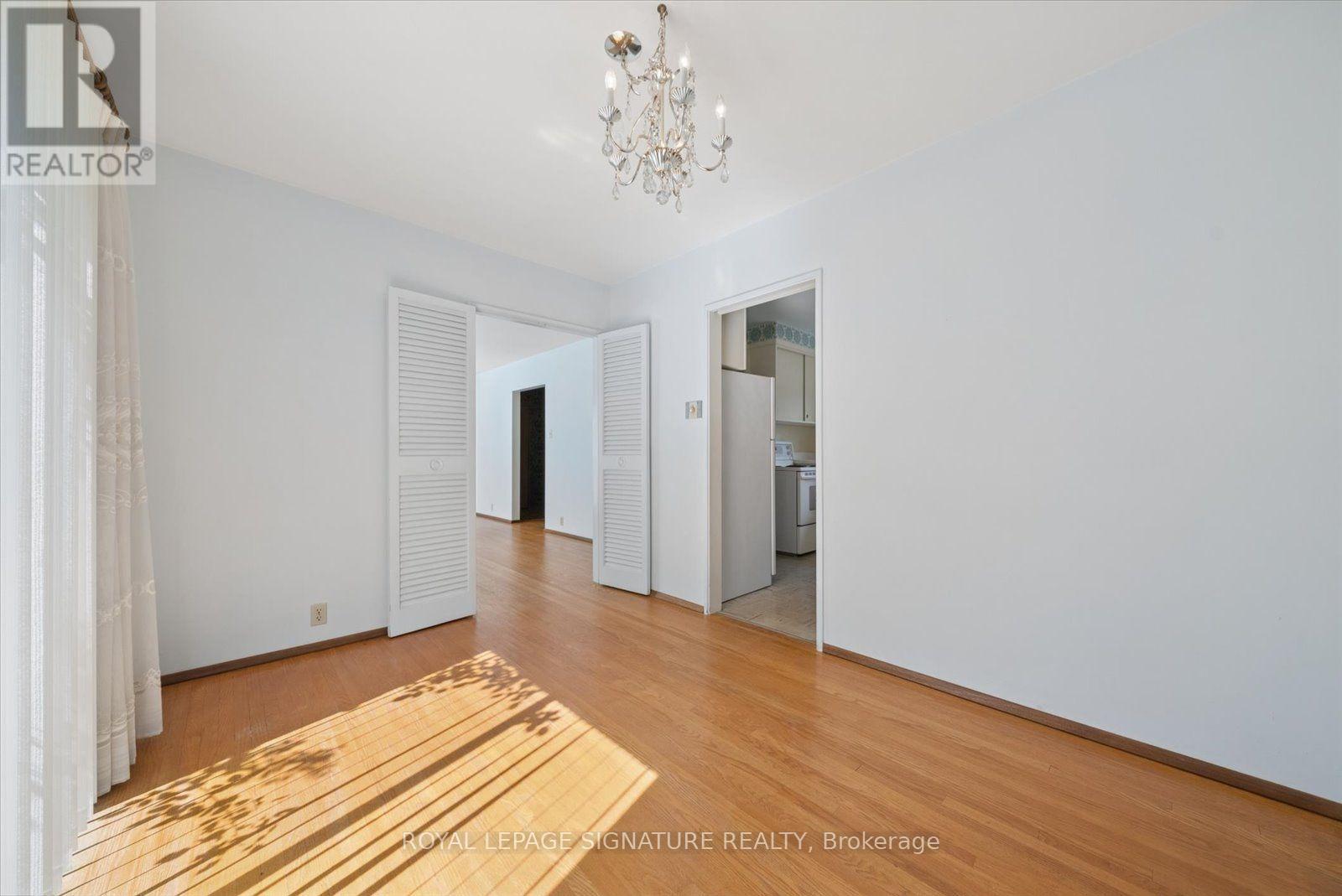 17 LESTERWOOD CRESCENT - 12