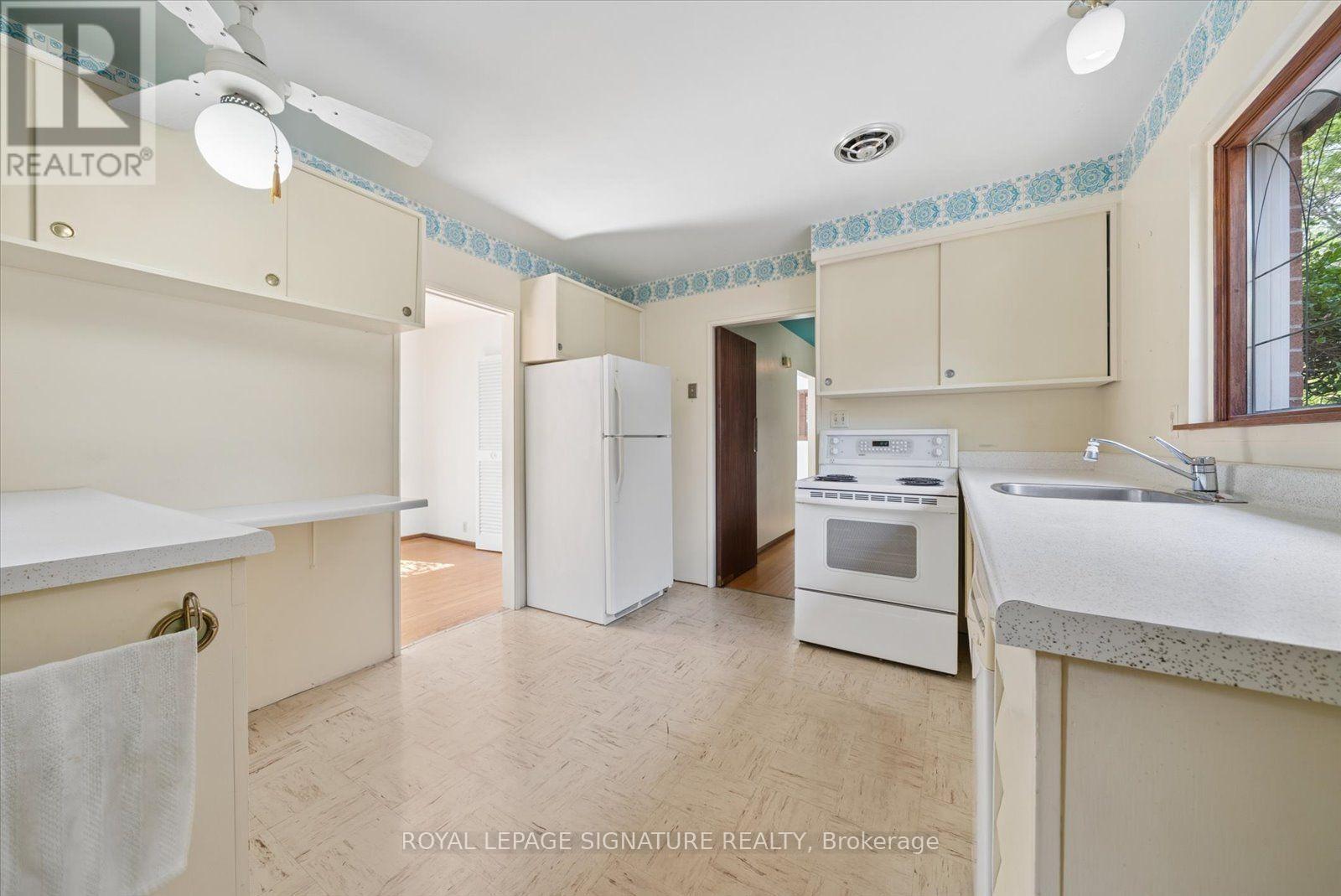 17 LESTERWOOD CRESCENT - 15