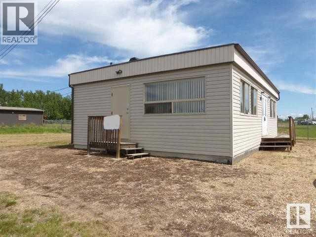 4904 50 Avenue, Thorsby — photo 3