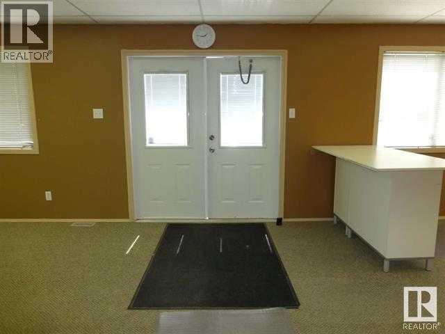 4904 50 Avenue, Thorsby — photo 4