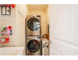 903 Cliff Avenue, Burnaby, BC V5A2J4 Photo 32