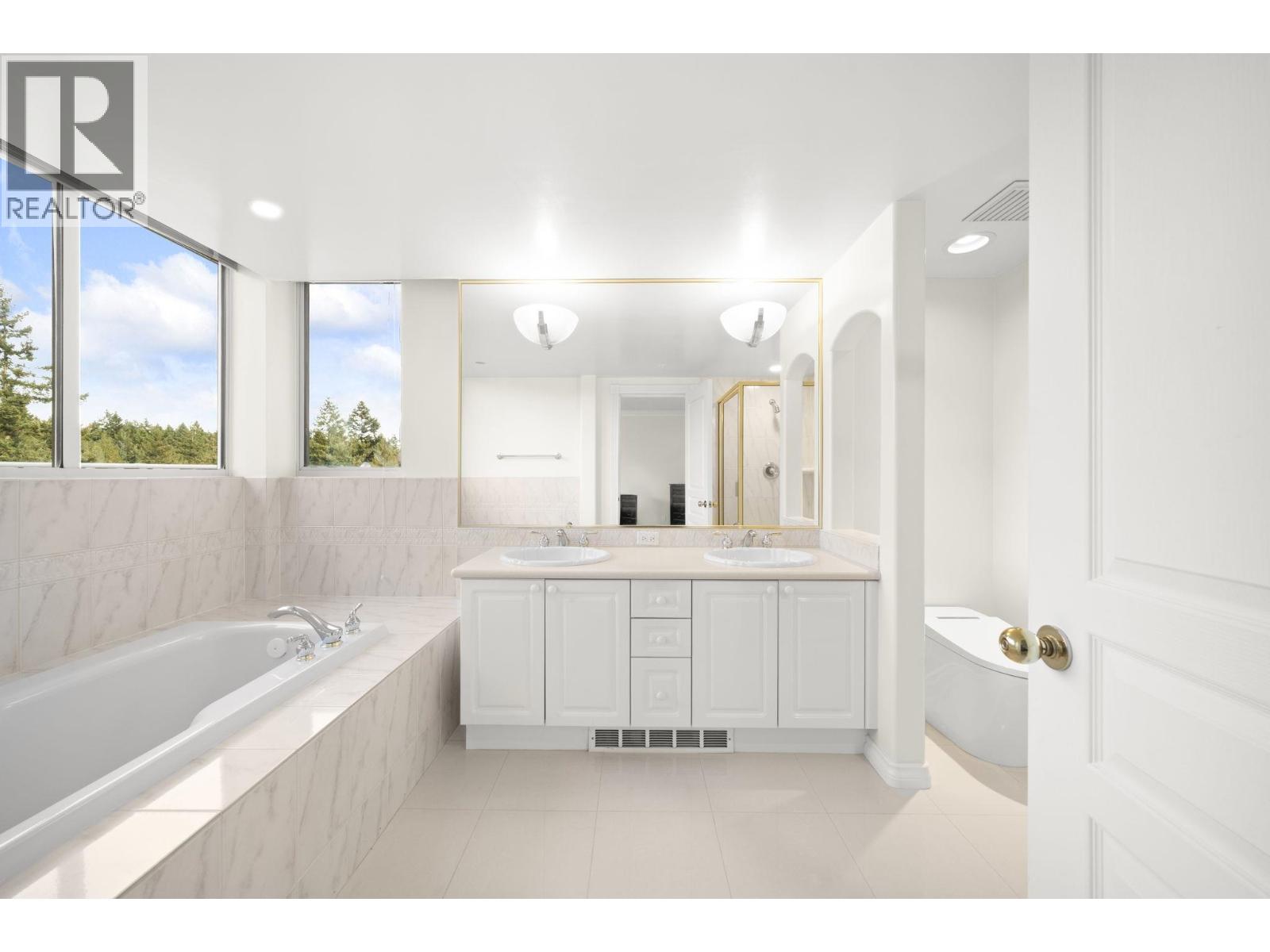 1700 5615 HAMPTON PLACE, Vancouver