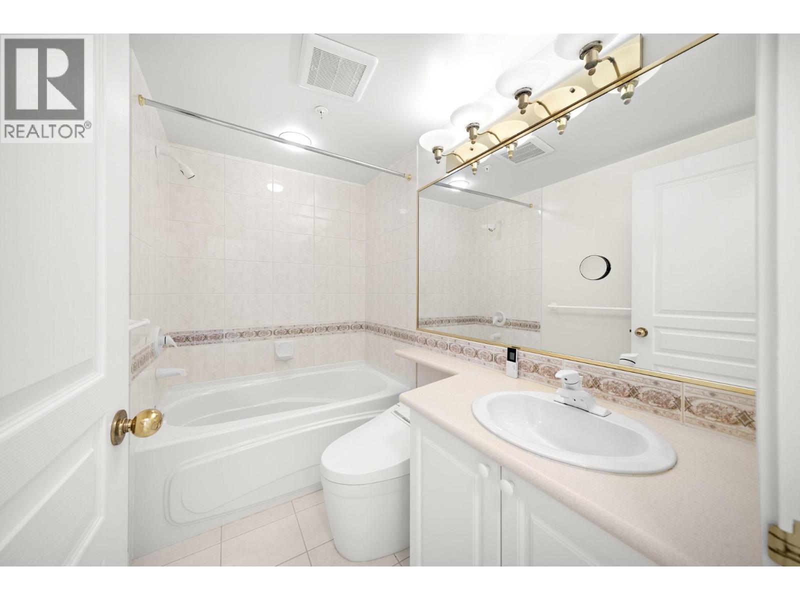 1700 5615 HAMPTON PLACE, Vancouver