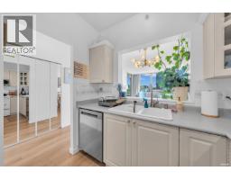 802 160 W Keith Road, North Vancouver, BC V7M3M2 Photo 6