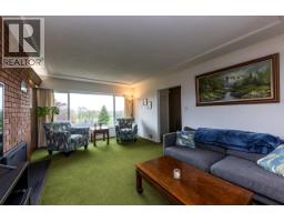 4581 Sunland Place, Burnaby, BC V5J3A3 Photo 10