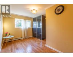 111 N Fell Avenue, Burnaby, BC V5B1L3 Photo 18