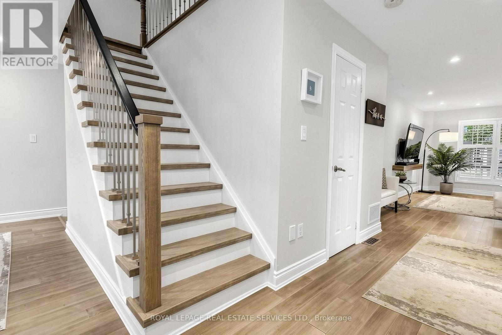 2413 BAINTREE CRESCENT - Image 36