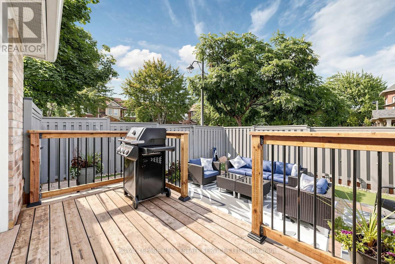 2413 BAINTREE CRESCENT - Image 38